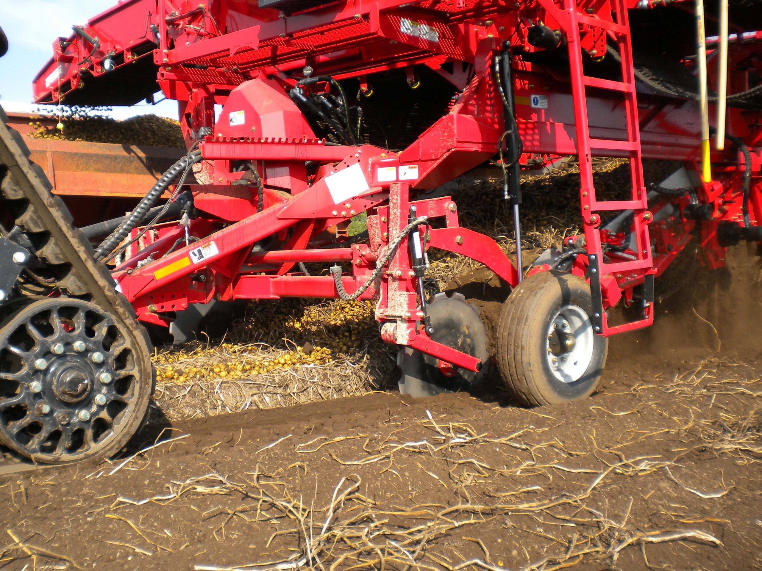 3 Row AirSep Potato Harvester | Spudnik Equipment | Idaho